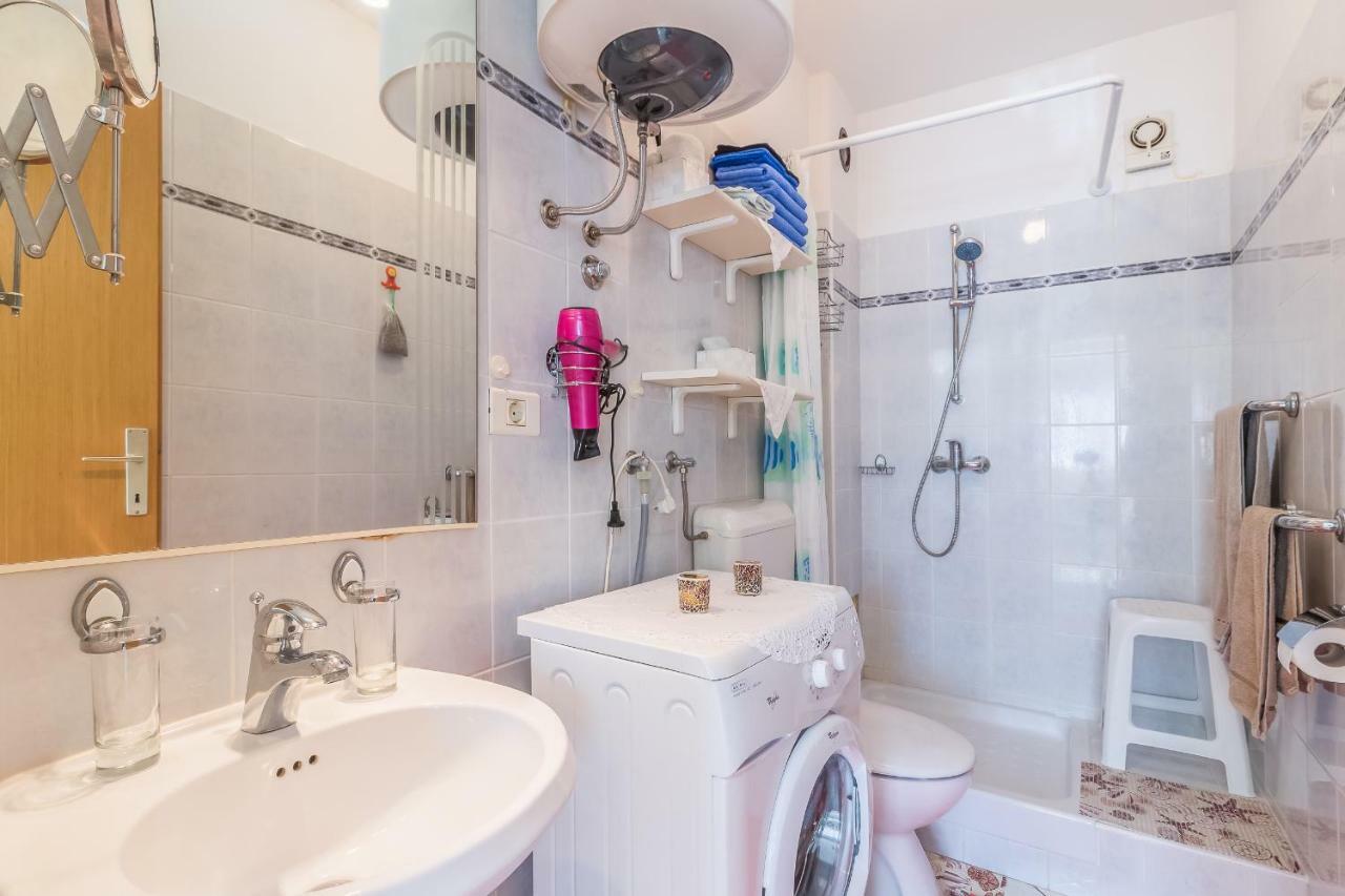 Apartment Melli Pula Luaran gambar