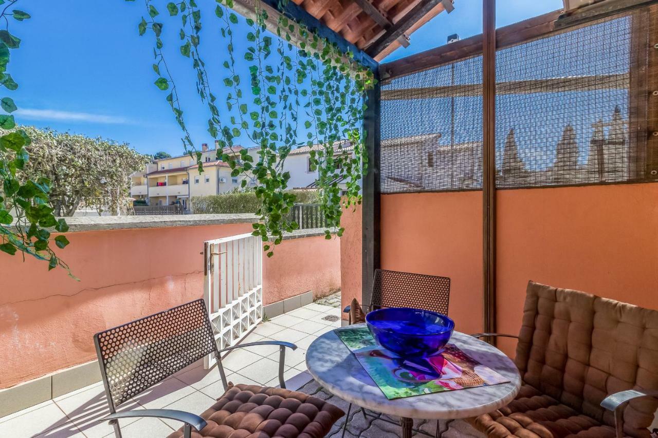 Apartment Melli Pula Luaran gambar