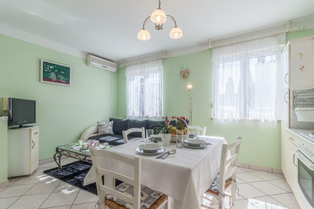 Apartment Melli Pula Luaran gambar