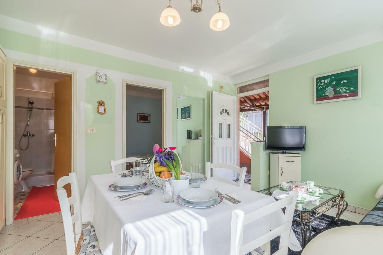 Apartment Melli Pula Luaran gambar