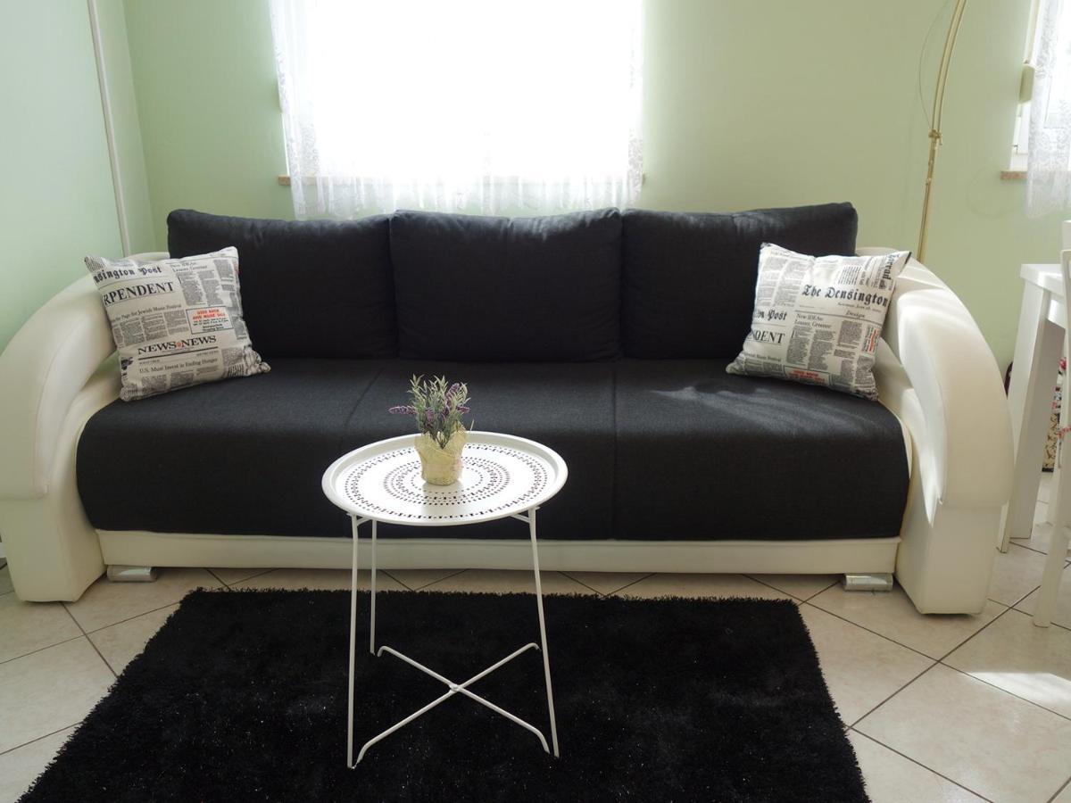 Apartment Melli Pula Luaran gambar